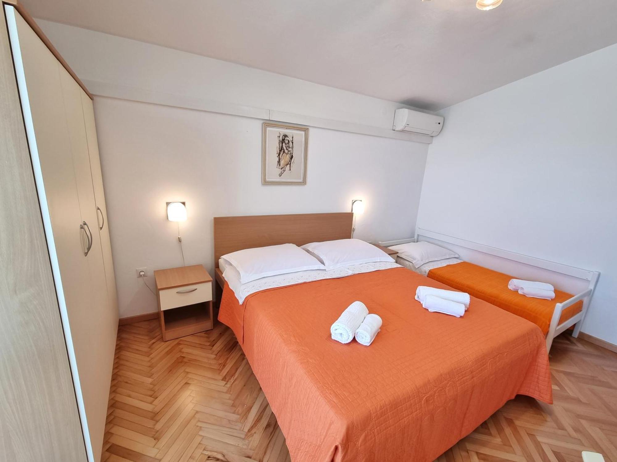 Apartmani Dalija Tucepi Ngoại thất bức ảnh