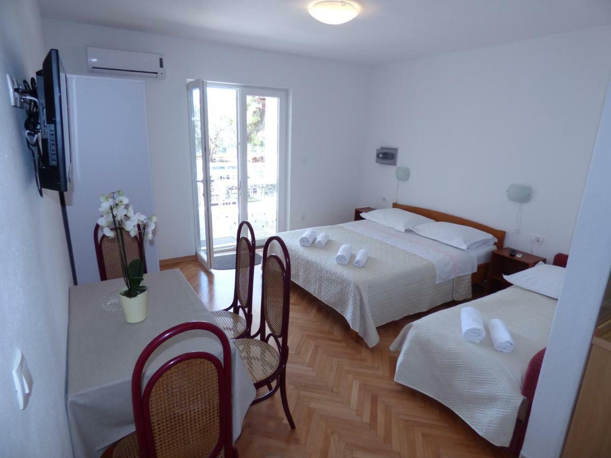 Apartmani Dalija Tucepi Ngoại thất bức ảnh